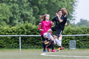 Bild 139 - B-Juniorinnen Pokalfinale SV Henstedt Ulzburg - SG Holstein Sued : 2:0
